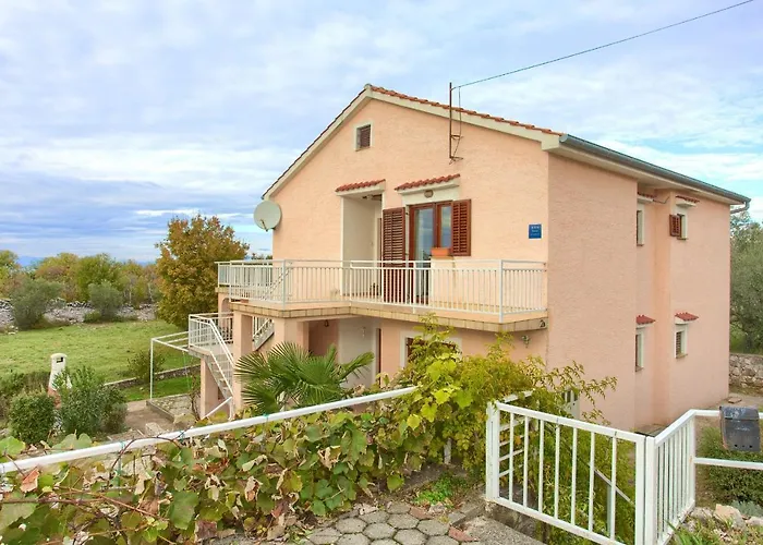Rasopasno Apartment With Terrace And Private Parking