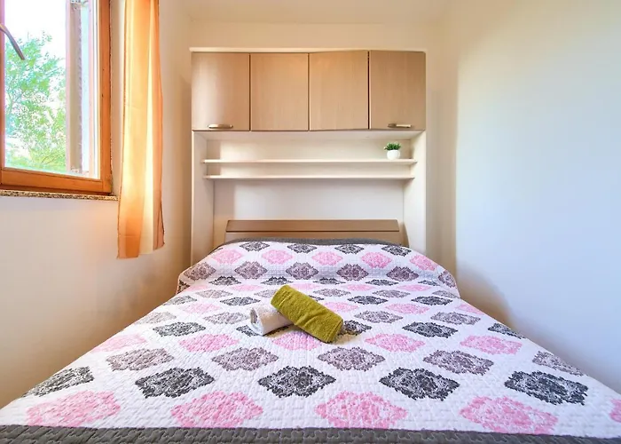 Rasopasno Apartment With Terrace And Private Parking