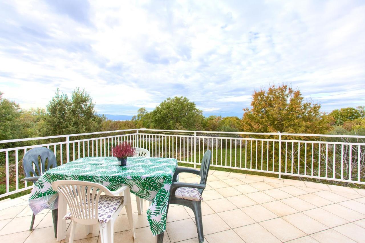 With Terrace And Private Parking Rasopasno