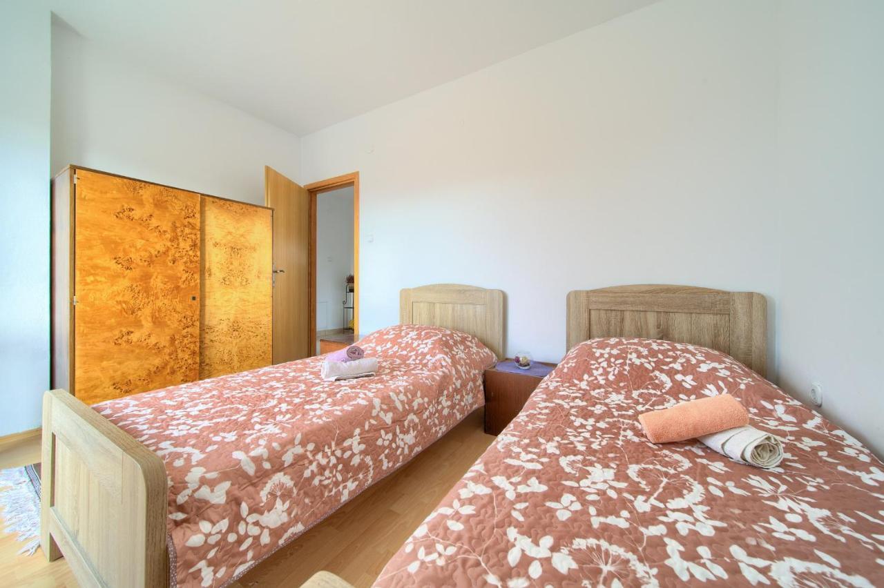 Apartment With Terrace And Private Parking